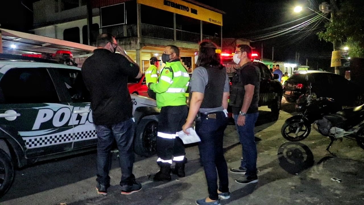 48 bares são vistoriados para cumprimento de decreto em Manaus