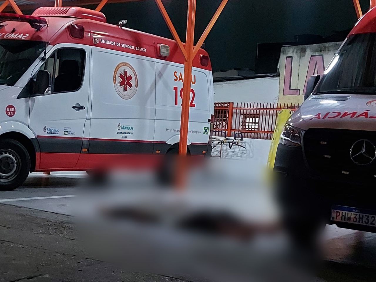 Homem é assassinado e tem o corpo largado na base do Samu em Manaus