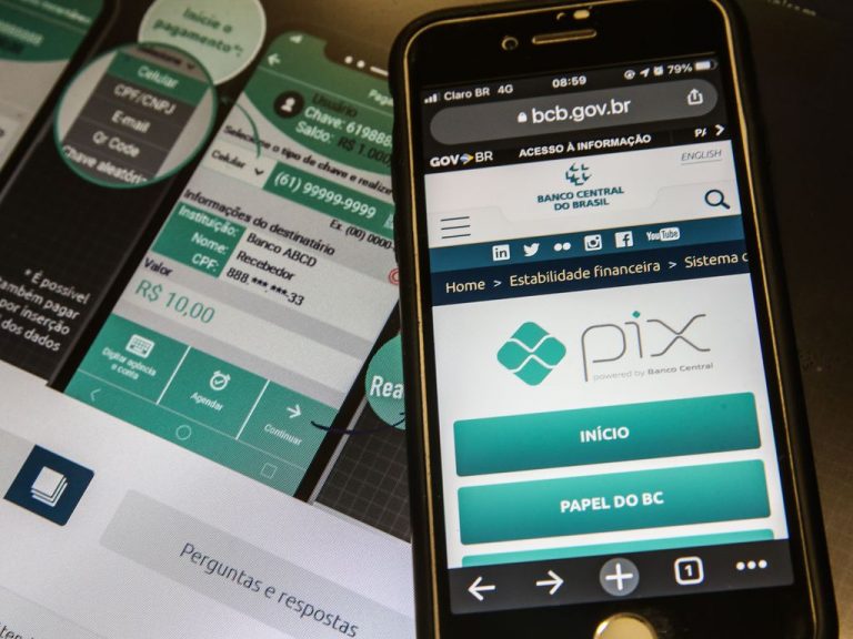 Banco Central revela vazamento de dados de usuários do pix