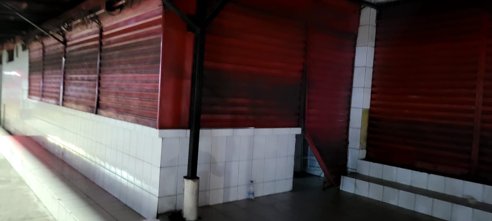 Homem é preso ao ser flagrado fugindo com TV roubada de estabelecimento na Cidade Nova