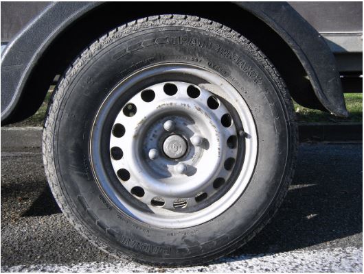 Motorista pensa ter causado acidente fatal, mas corpo era de carro funerário