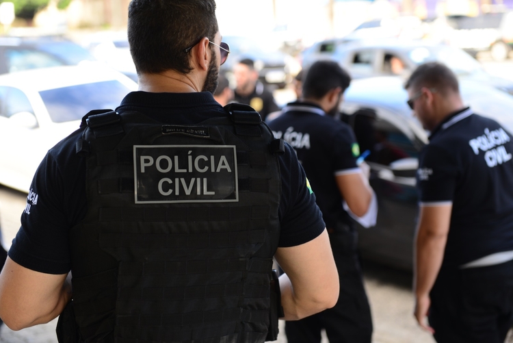 Donos de perfis do Instagram são alvos de operação da PC em Manaus e Borba
