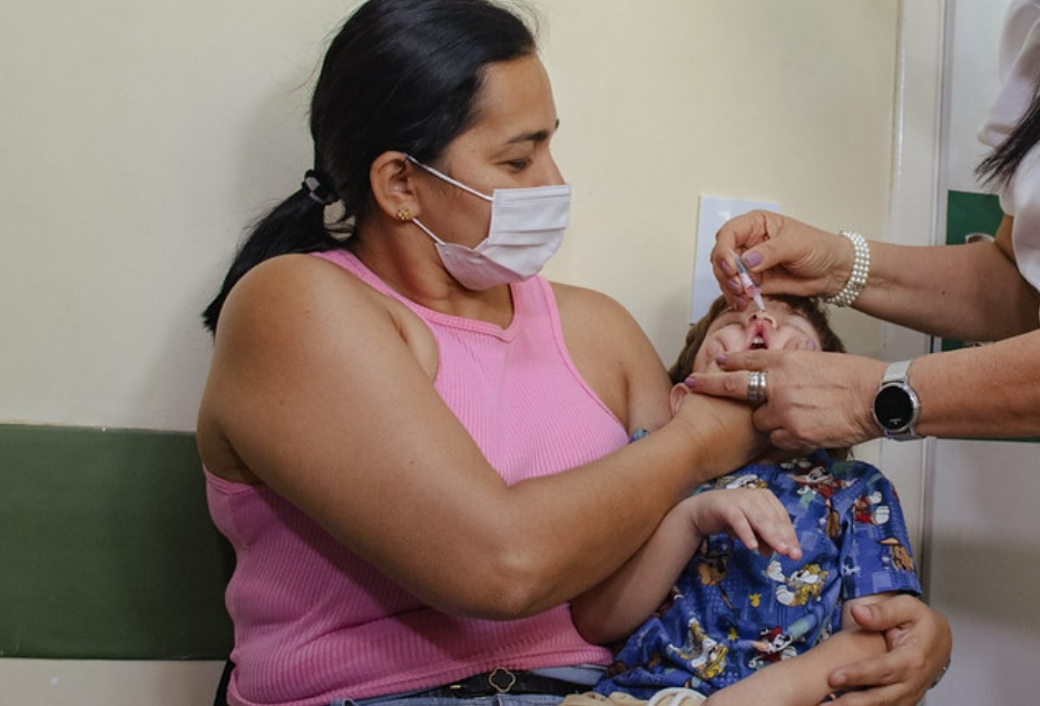 Confira os locais de vacinação contra polio, multivacinação e exames em Manaus