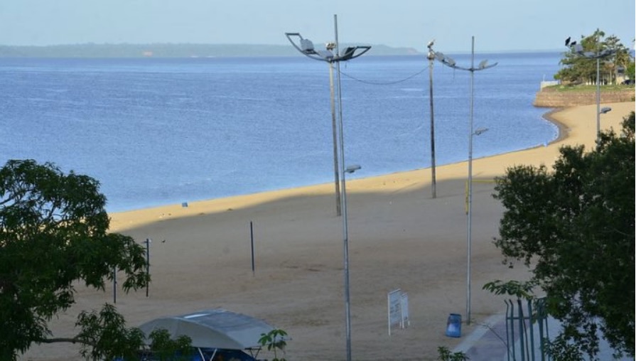 Praia da Ponta Negra tem interdição prorrogada até maio em Manaus