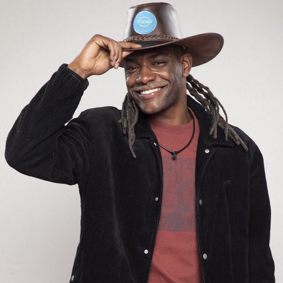 'Sou maconheiro, mas sou verdadeiro', diz Pelé após vencer prova do fazendeiro