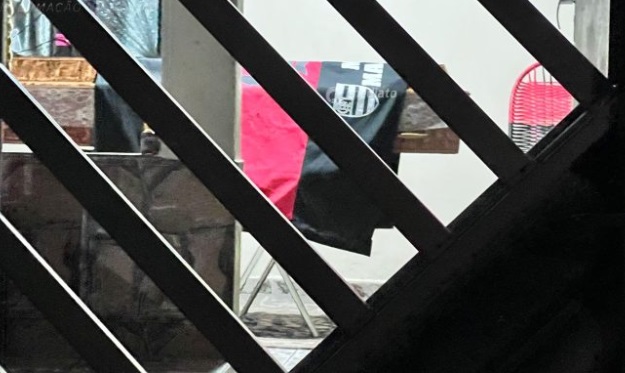 Criminosos invadem velório e deixam homem baleado durante tiroteio em Manaus