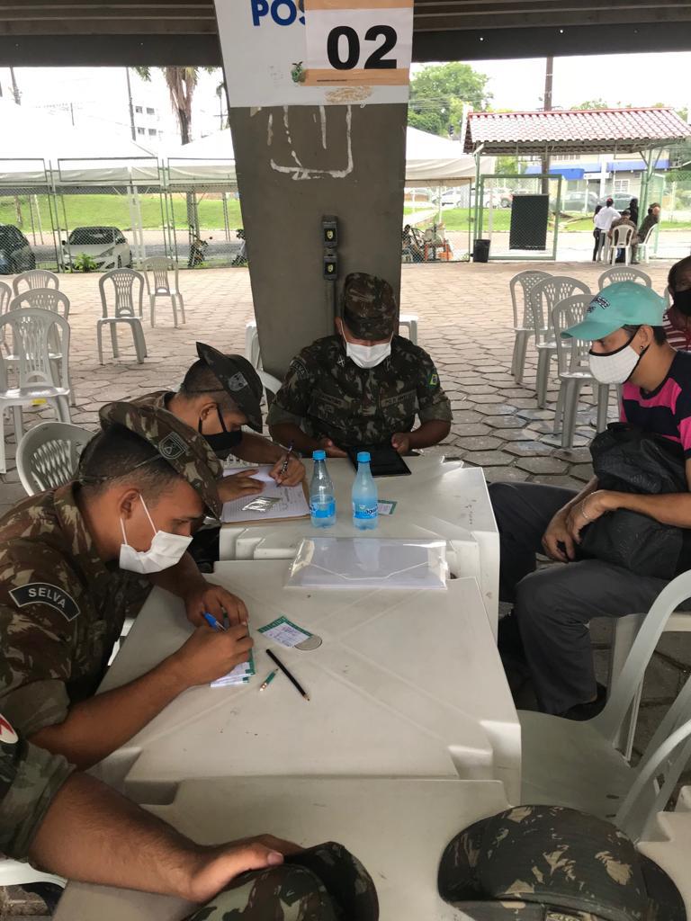 Exército oferta documentos e serviços de saúde gratuitos na Ponta Negra neste domingo 