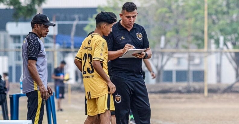 Finalista do Barezinho Sub-16 com Amazonas FC, Renato Abrantes fala sobre equipe