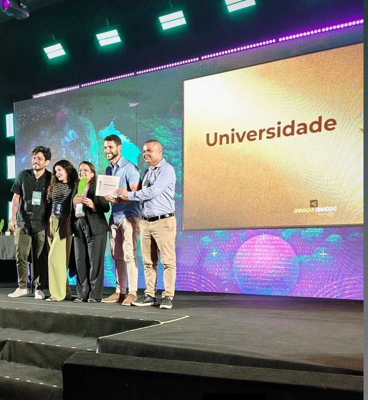 Nilton Lins conquista primeiro lugar no prêmio Jaraqui Graúdo