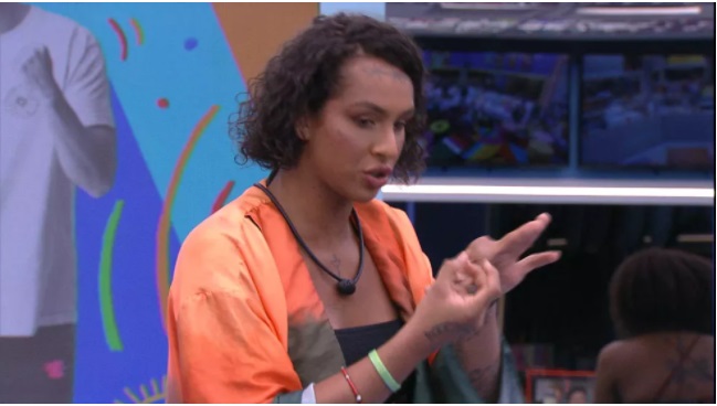 Lucas é encurralado por 'Comadres' após discussão com Arthur