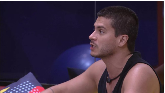 Arthur alerta brothers: 'estão criando narrativa que nós quatro somos vilões'