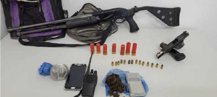 Com fuzis roubados do Exército peruano, narcotraficante é morto ao trocar tiros com policiais no Amazonas 