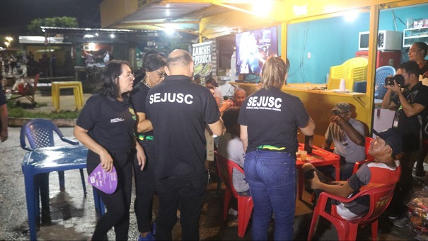 Bares e casas de shows são fiscalizados durante operação contra exploração sexual em Manaus