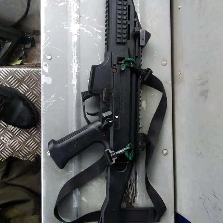 Homem é preso pela PF com submetralhadora no interior do Amazonas