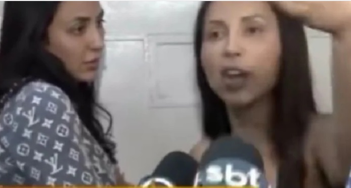 Irmãs de Deolane Bezerra fazem confusão com repórteres na porta de presídio