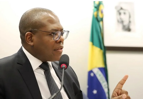 Ministro Silvio Almeida é exonerado após acusações de assédio sexual