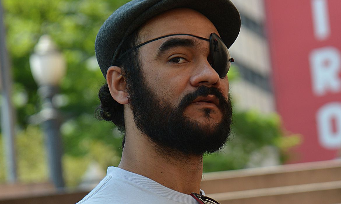 TJ julga caso do fotógrafo que perdeu o olho por bala de borracha disparada por PM em protesto