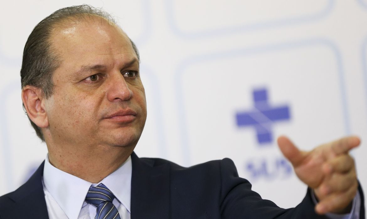 Ministério da Saúde aponta irregularidades em contratos de gestão de Barros