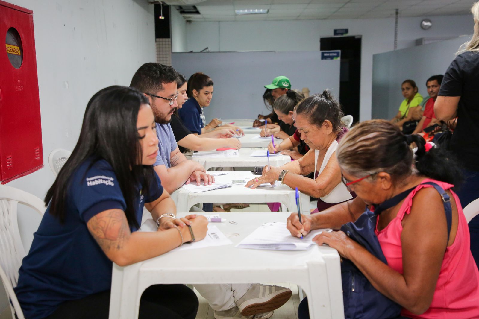 Famílias das comunidades da Sharp e Manaus 2000 recebem indenizações e bolsa moradia