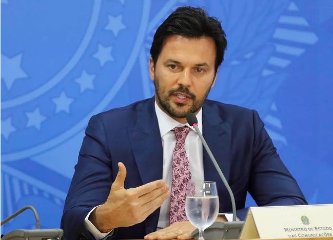 Bolsonaro exonera Fábio Faria do Ministério das Comunicações