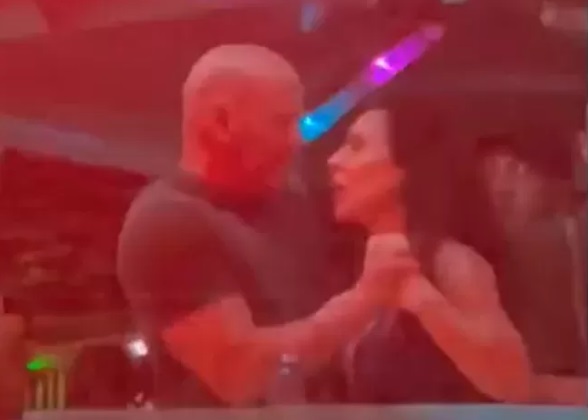 Presidente do UFC, Dana White é flagrado aos tapas com esposa em casa noturna