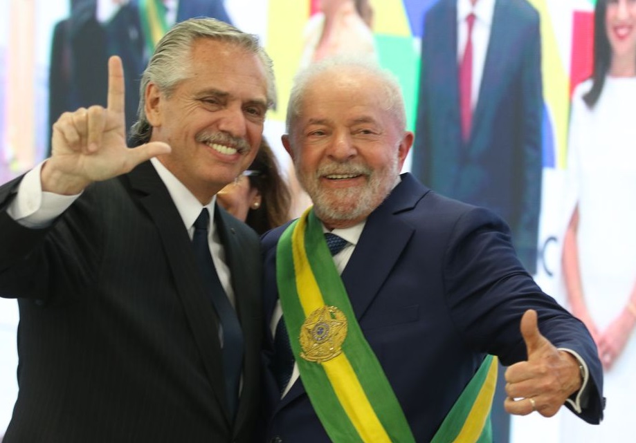 Lula vai estrear agenda internacional com viagem à Argentina