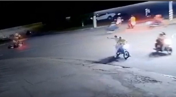 Dois homens são baleados durante ataque de pistoleiros no Amazonas; veja vídeo