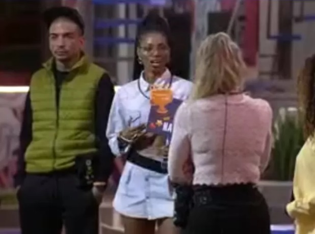 Equipe de Tina rebate provocação de ex-BBB Marília após eliminação