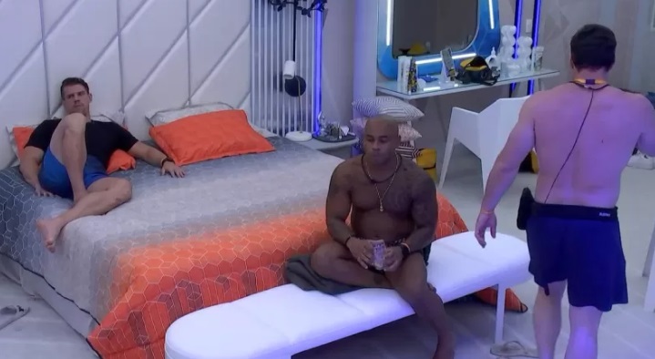 Brothers acusam Larissa de ficar com Fred Desimpedidos por seguidores