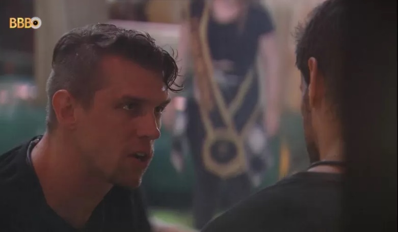 Cristian revela a Sapato que Marvvila quis enfrentar Amanda no Paredão; vídeo