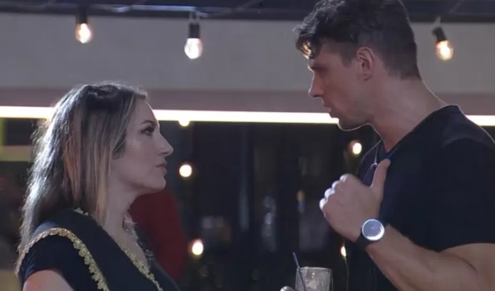 'Tenho a mulher que eu quiser lá fora', dispara Cristian; vídeo