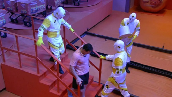 Gustavo deixa prova de resistência ao sentir vontade de vomitar