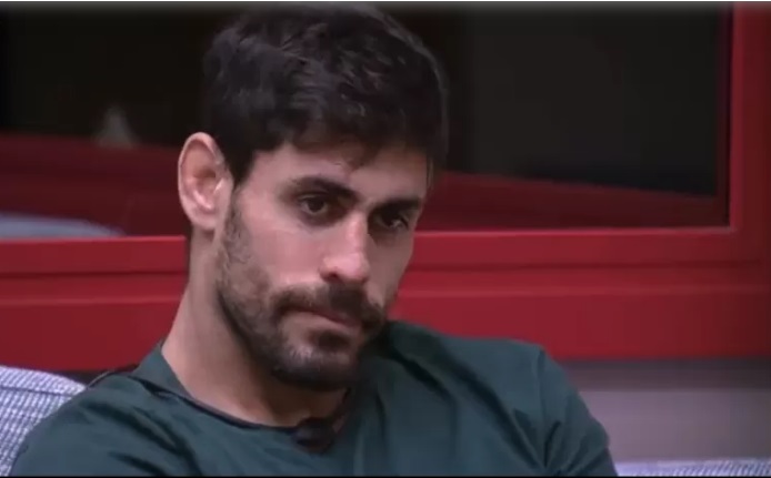 Sem saber de prisão por estupro, Cara de Sapato elogia Daniel Alves; vídeo