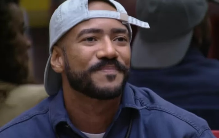 Juliette reage após ser citada em discurso de Ricardo