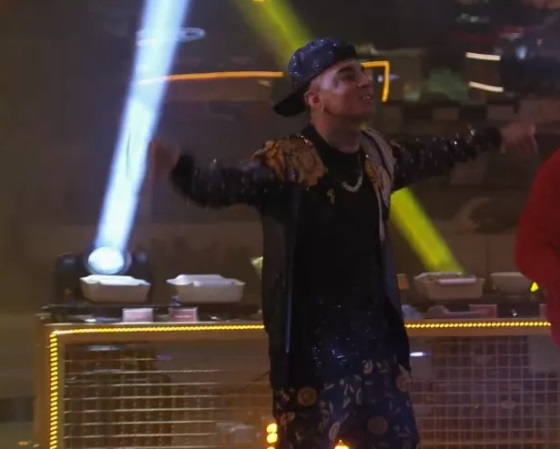 Começa festa do líder Guimê com noite de funk ostentação