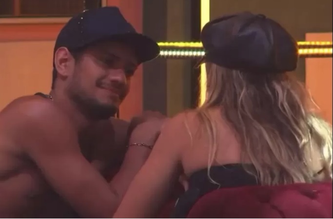 Gabriel leva fora ao se declarar para Bruna; vídeo