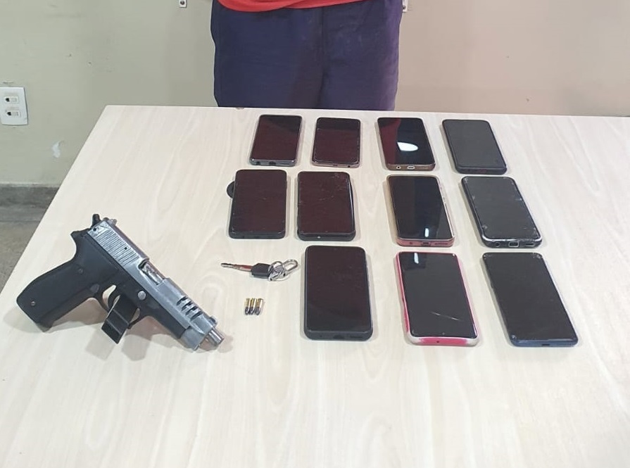 Homem é preso com moto e mais de 10 celulares roubados em Manaus