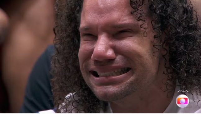 Maycon tem crise de choro após ser eliminado do BBB