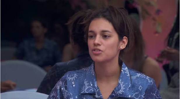 Alane compara Juninho com Maycon: 'Ele é vtzeiro'