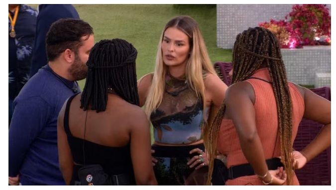 Yasmin critica Beatriz por defender Davi após Sincerão: 'Para mim já deu'