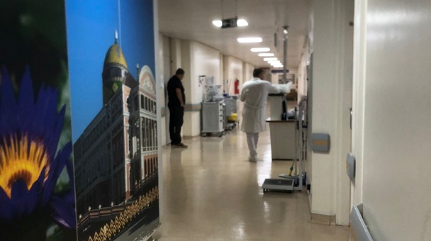 'Sem previsão de alta', diz Bolsonaro após ser internado em hospital de Manaus