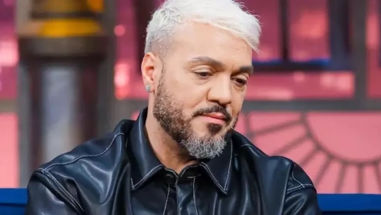 Belo afirma que está solteiro após boatos de suposta amante