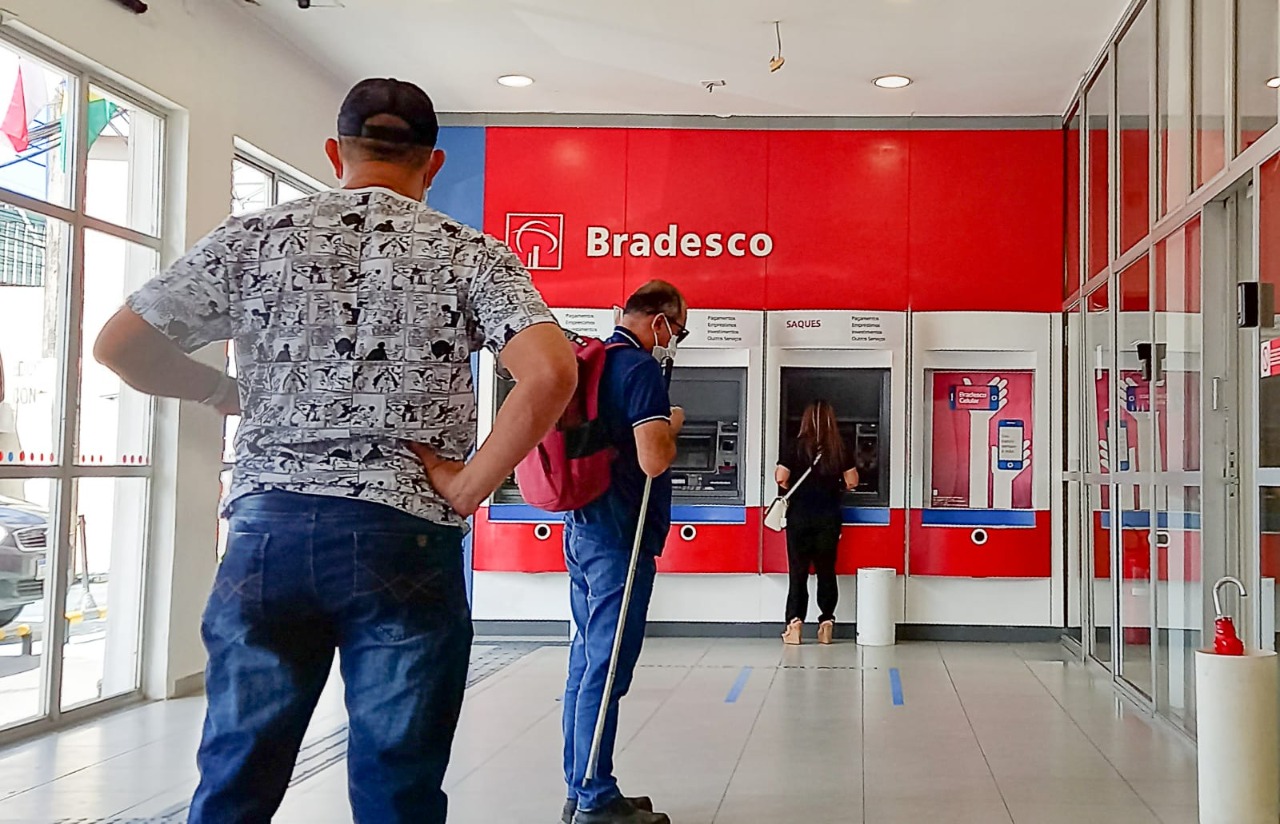 Bradesco pode pagar R$ 1 milhão de indenização a clientes por falta de cédulas em caixa no Amazonas