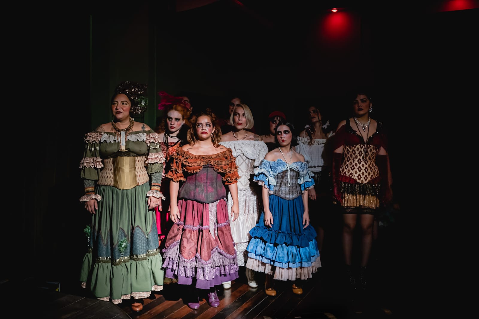 Ingressos para terceira semana do espetáculo 'Cabaré Chinelo' estão à venda em Manaus