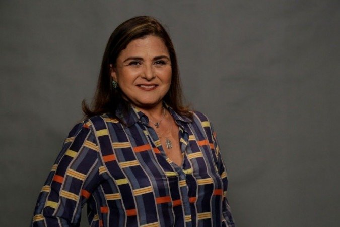 Atriz Elizangela é internada em estado grave com sequelas da covid; Ela não é vacinada
