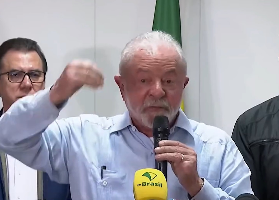 Lula diz que fascistas realizam barbárie em Brasília estimulados por discursos de Bolsonaro