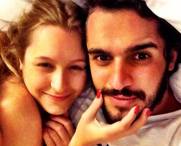 Fãs especulam que Carla Diaz reatou com ex, sobrinho de Rodrigo Lombardi