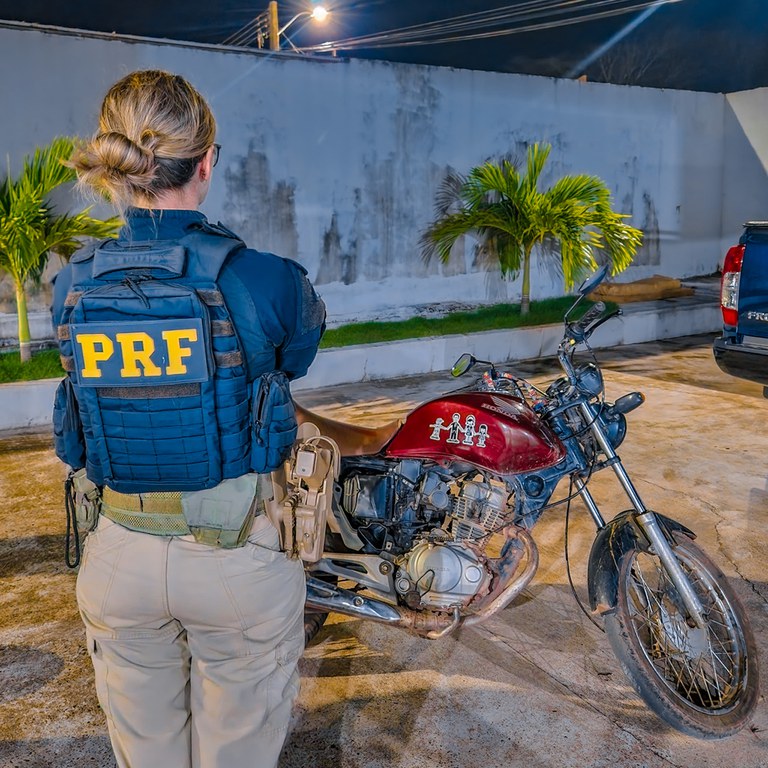 Operação da PRF prende motociclistas e resgata criança em Manaquiri