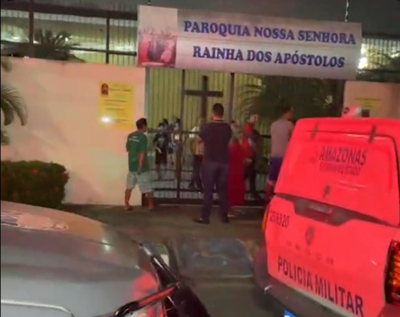 Homem invade igreja e ameaça matar fiéis durante missa de Páscoa em Manaus