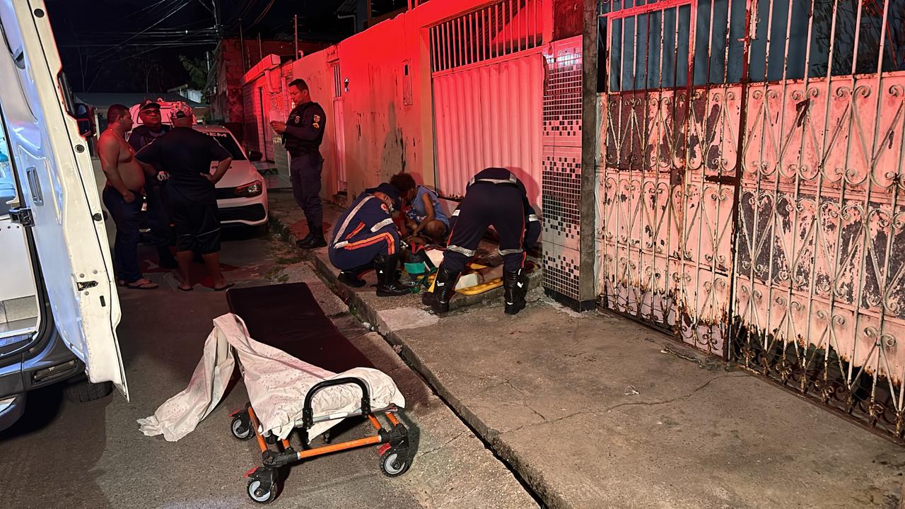 Tribunal do Crime quebra braço e perna de homem durante sessão de tortura em Manaus
